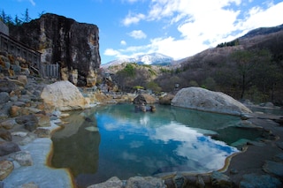 水明館 佳留萱山荘