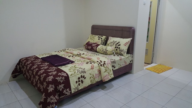 グリヤ ランブータン バラット