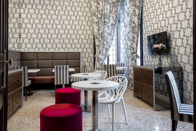 ホテル カ ノビレ コルネル