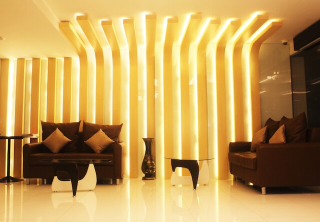 メトロ ホテル & スパ