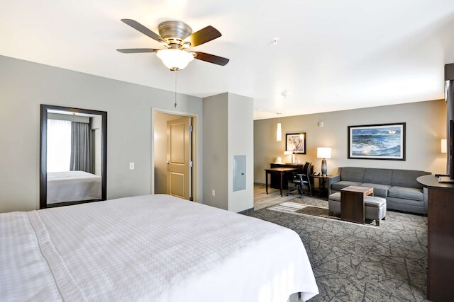 ホームウッド スイーツ バイ ヒルトン フェニックス テンピ ASU エリア