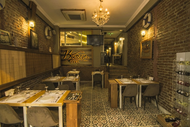 クゼン オテル - アダルト オンリー