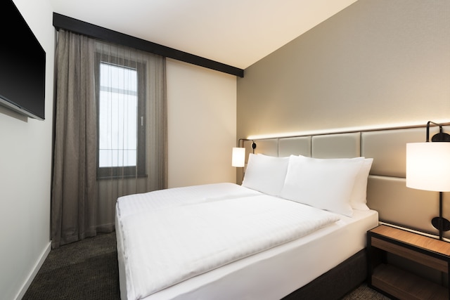 アディナ アパートメント ホテル フランクフルト ウエストエンド