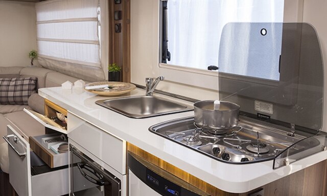 ゴー アウトドアーズ モーター ホーム - キャラバン パーク