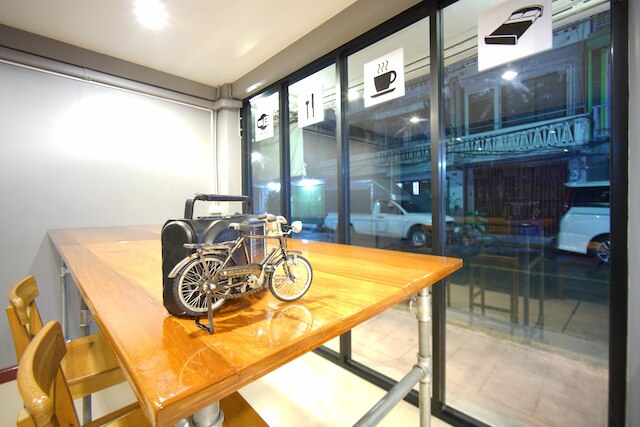 アーバン ホステル バンコク