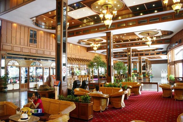 ロイヤル ツインズ パレス ホテル