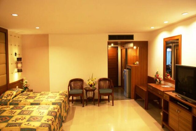 ロイヤル ツインズ パレス ホテル