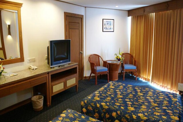 ロイヤル ツインズ パレス ホテル