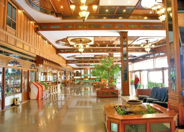 ロイヤル ツインズ パレス ホテル