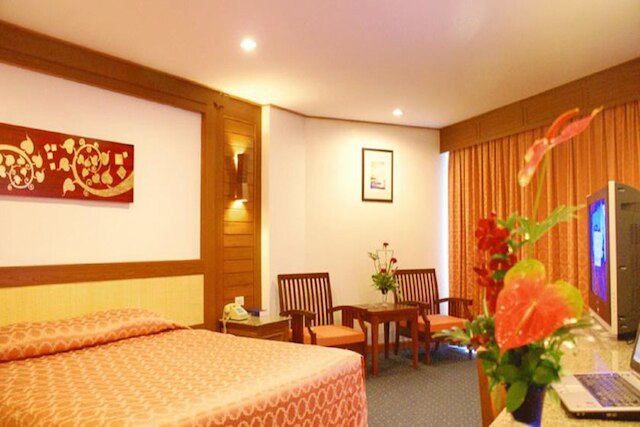 ロイヤル ツインズ パレス ホテル