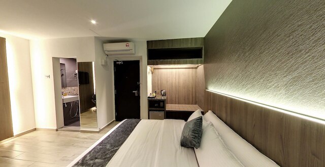 フローラ バイ クロスローズ ホテル