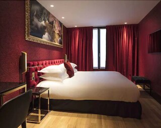 オテル エッフェル プティ ルーヴル