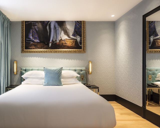 オテル エッフェル プティ ルーヴル