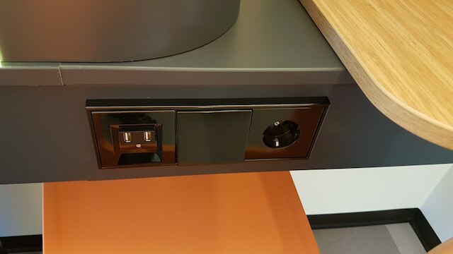 イージーホテル アムステルダム アリーナ ブレヴァール