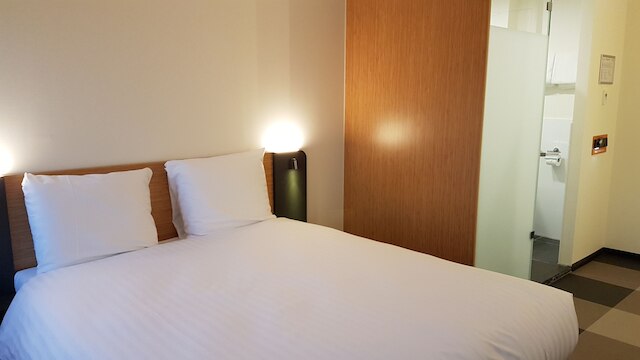 イージーホテル アムステルダム アリーナ ブレヴァール