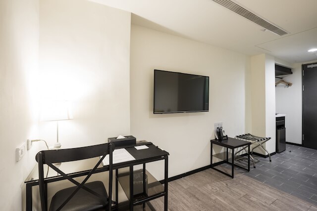 ホーム レスト ホテル (鴻瑞輕旅)