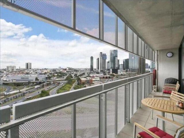 ステイセントラル - NGV アーツ センター リトリート