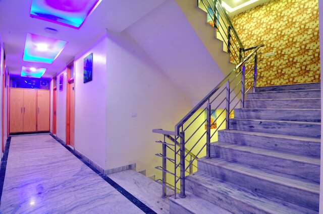 チェック イン ルーム メイン バザール