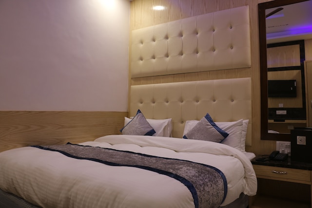 チェック イン ルーム シューナ マンディ