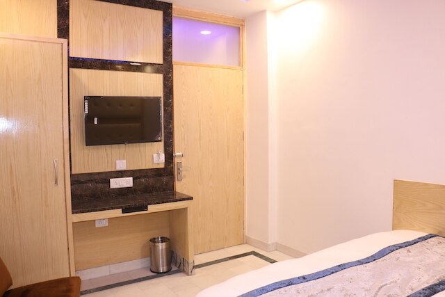 チェック イン ルーム シューナ マンディ