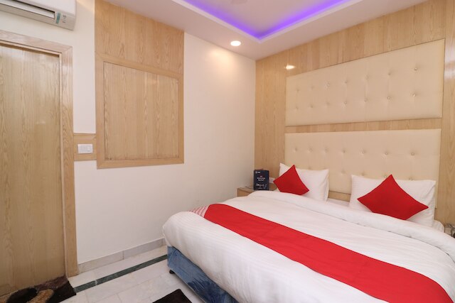 チェック イン ルーム シューナ マンディ