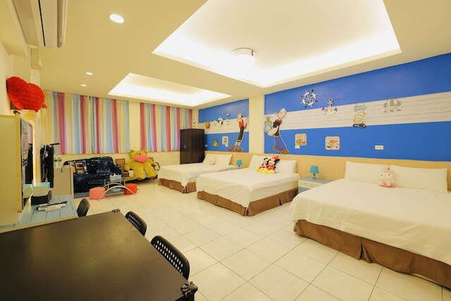 フアドン ホームステイ (花东民宿)