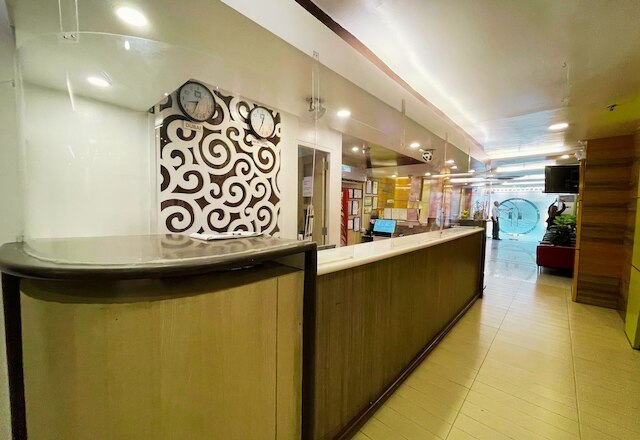 ホテル 99 モニュメント カロオカン