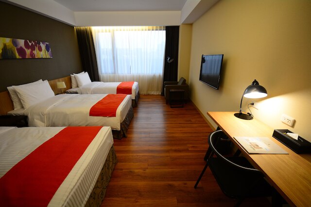 ホヤ リゾート ホテル高雄 (高雄富野渡假酒店)