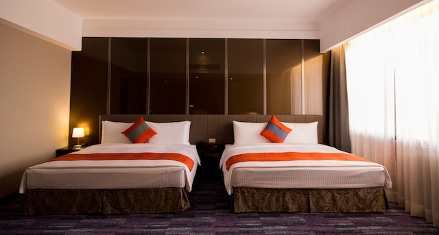 ホヤ リゾート ホテル高雄 (高雄富野渡假酒店)