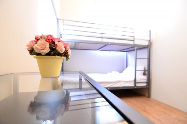 リーフ ホステル