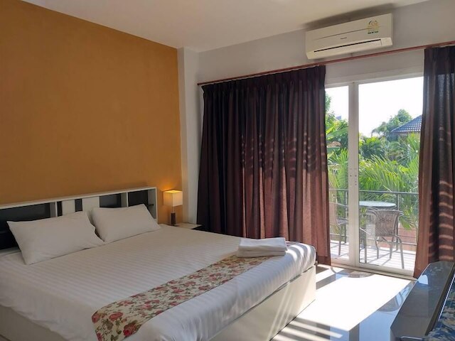 ナトナリン ホテル