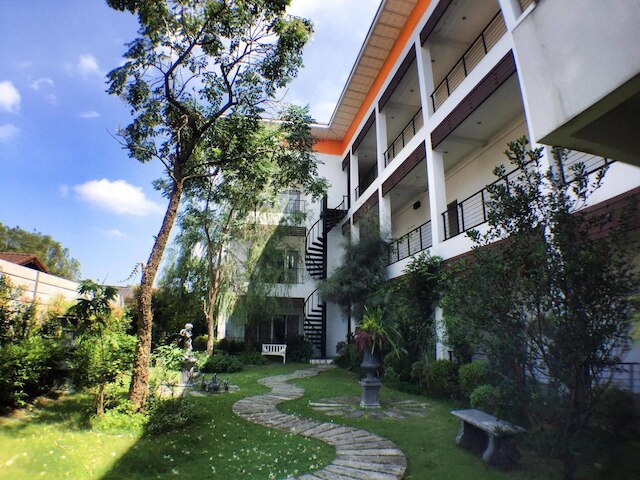 ナトナリン ホテル