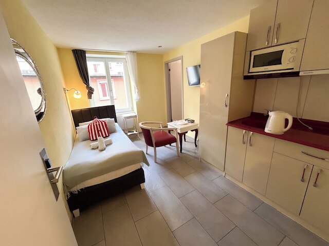 ガストハウス 210