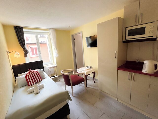 ガストハウス 210