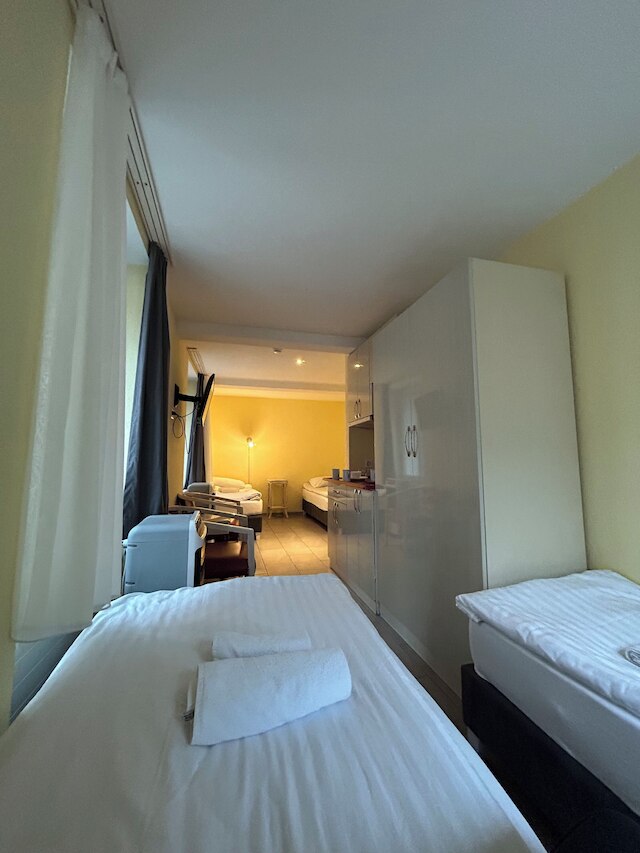 ガストハウス 210