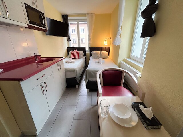 ガストハウス 210