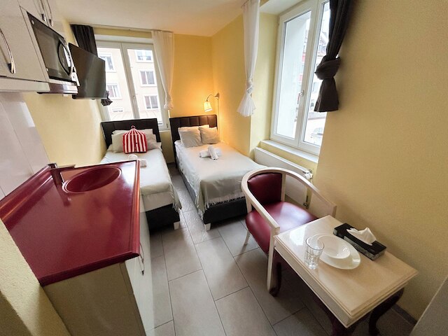 ガストハウス 210