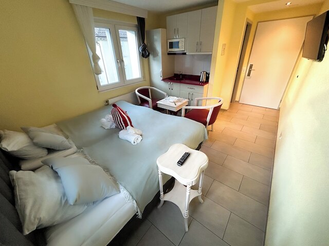 ガストハウス 210