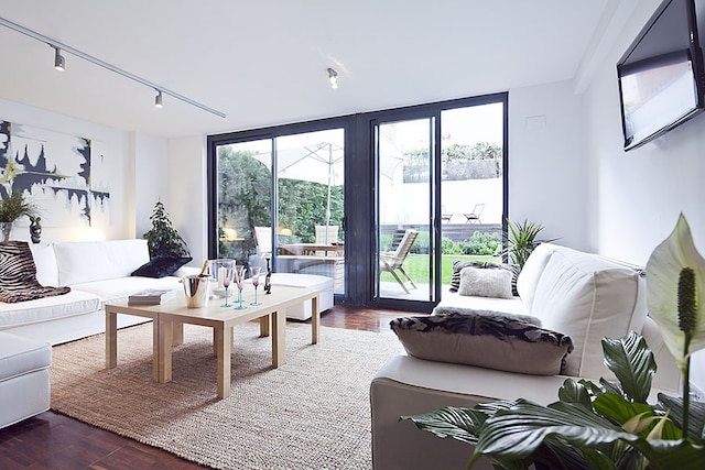 マイ スペース バルセロナ プライベート プール ガーデン