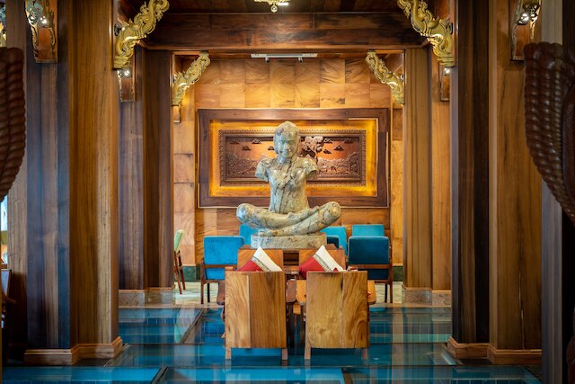 タ プローム ホテル & スパ