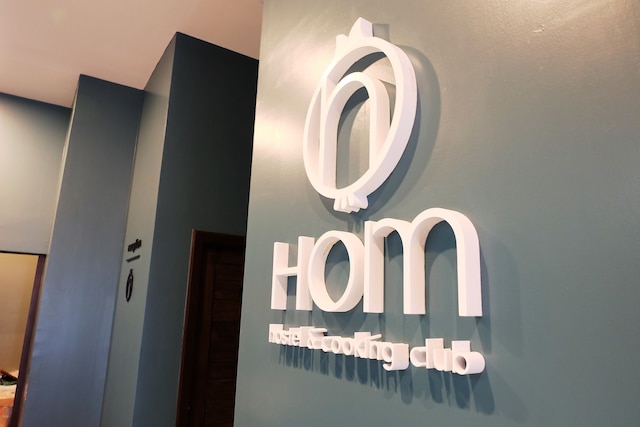 Hom hostel & cooking club