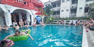 ロイヤル ターペー ゲート ゲストハウス