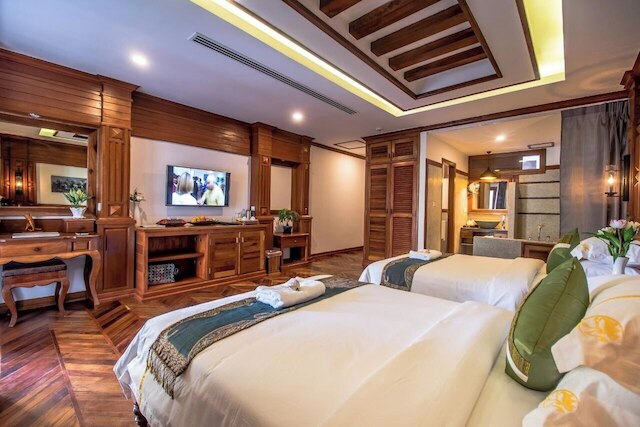 ザ ナイト ホテル