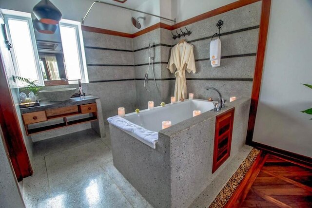 ザ ナイト ホテル