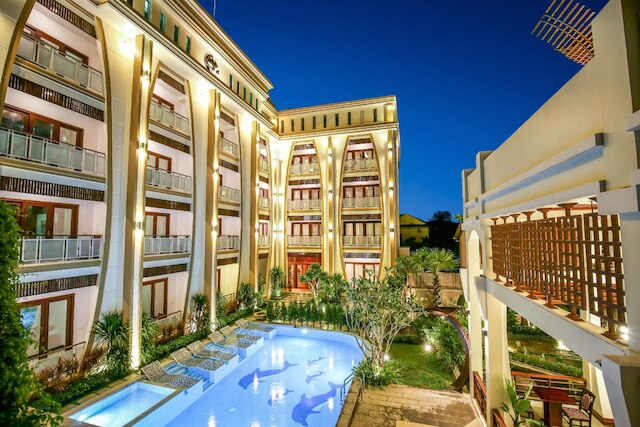 ザ ナイト ホテル