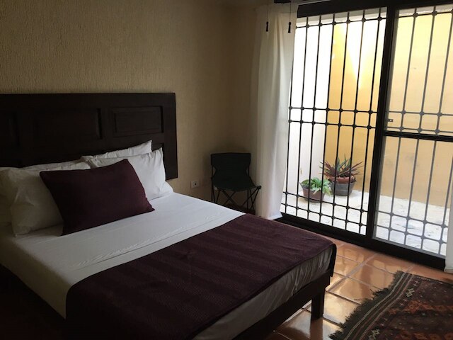 ホステル カーナ 4 ユー