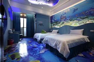 バッキンガム パレス B&B (白金漢宮民宿)