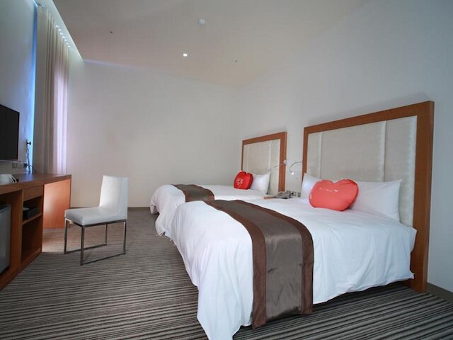 ヨアイ ホテル (宜蘭友愛大飯店)