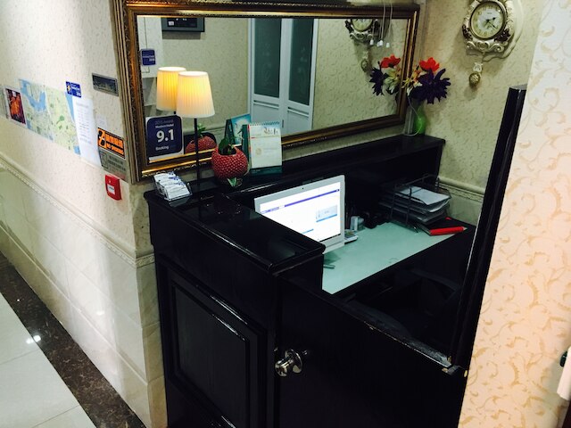 モダン ホテル (摩登賓館)