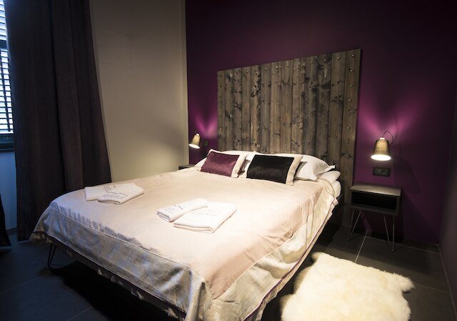 アパートメンツ & ルームズ レイレトゥル